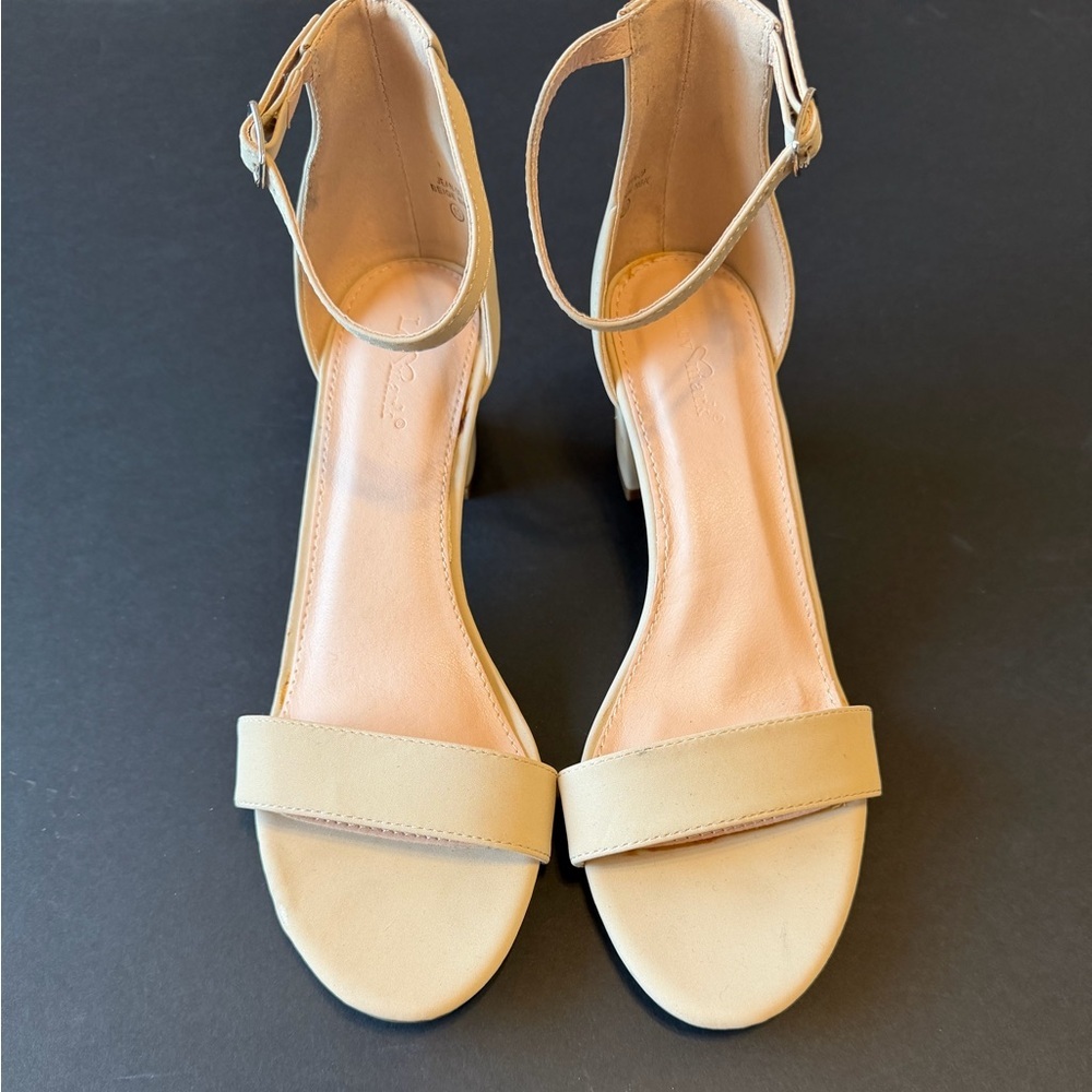 Lov Mark nude sandals with ankle strap, open toe size 10 NEW